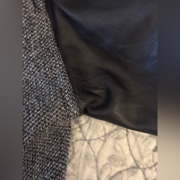 Zara Knit Charcoal Sweater - Picture 10 of 10